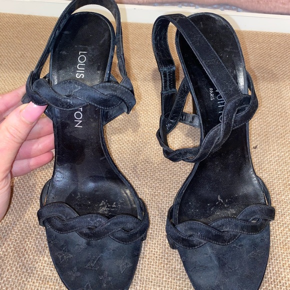 LOUIS VUITTON PARIS BRAIDED LOGO PRINT BLACK HEELS SANDALS - 37.5 (7.5) Vintage - Picture 7 of 9
